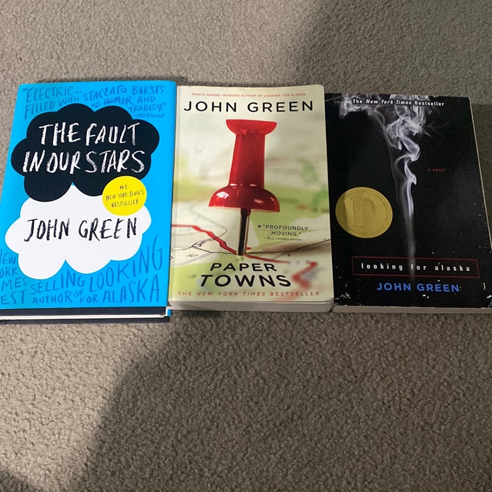 John green book bundle fault in our stars , paper towns, looking for Alaska